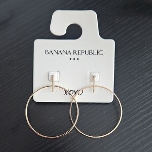 Banana Republic Elegant Gold Circle Earrings